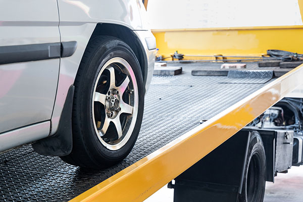 When To Consider Towing Services and Why | Auto Rescue 